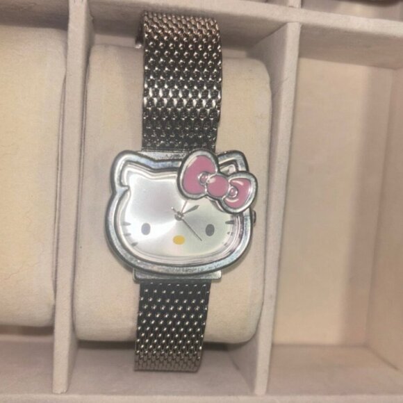 Hello Kitty Gift Duo Gift Set! Watch and Makeup Brushes - Picture 4 of 4